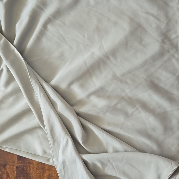 NWT Lulu's Asymmetrical Sage Green Satin Mini Dress Size Medium - Picture 9 of 13